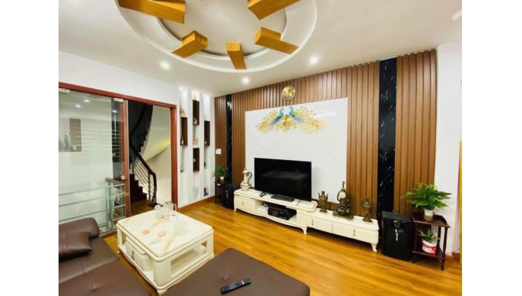 Bán nhà phố Phạm Ngọc Thạch quận Đống Đa 50m x 4t x mt 5m x giá chào 6.4 tỷ